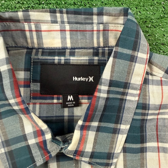 Hurley button down medium - Picture 4 of 6